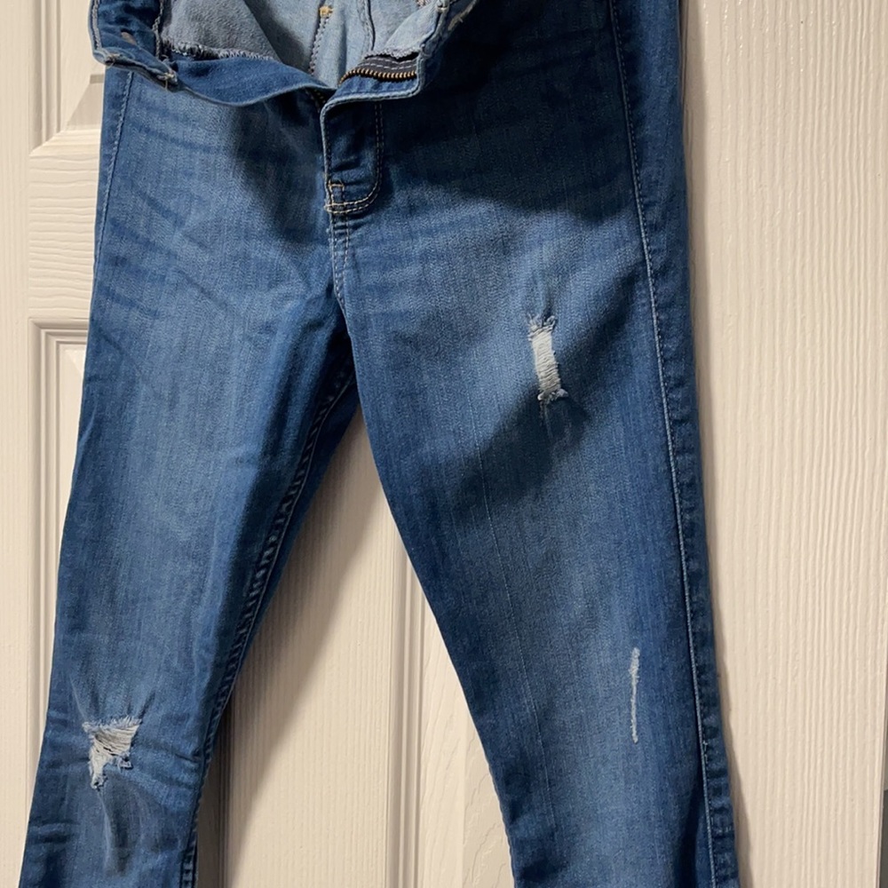 NWOT hollister jeans - Picture 2 of 5